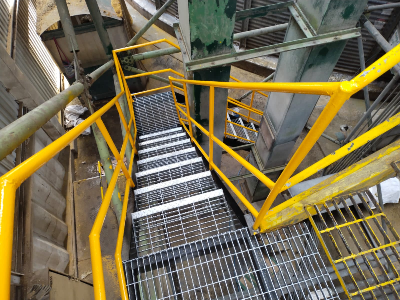 escaleras estructuras metalicas 001