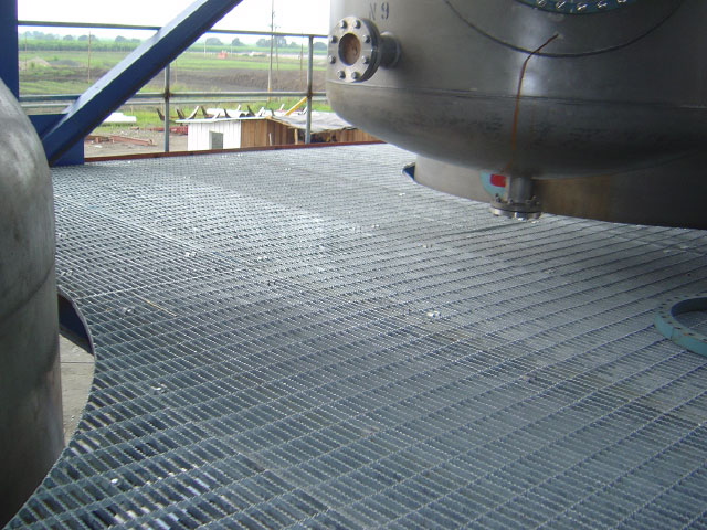 pisos-de-plataformas-en-rejilla-metalica-taesmet-04