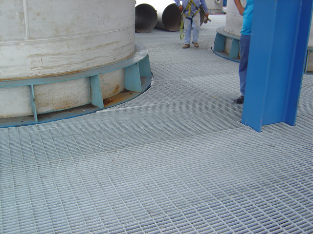 pisos-de-plataformas-en-rejilla-metalica-taesmet-05