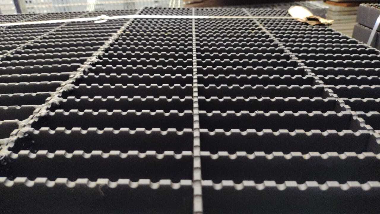 acabados-de-rejillas-metalicas-taesmet-01