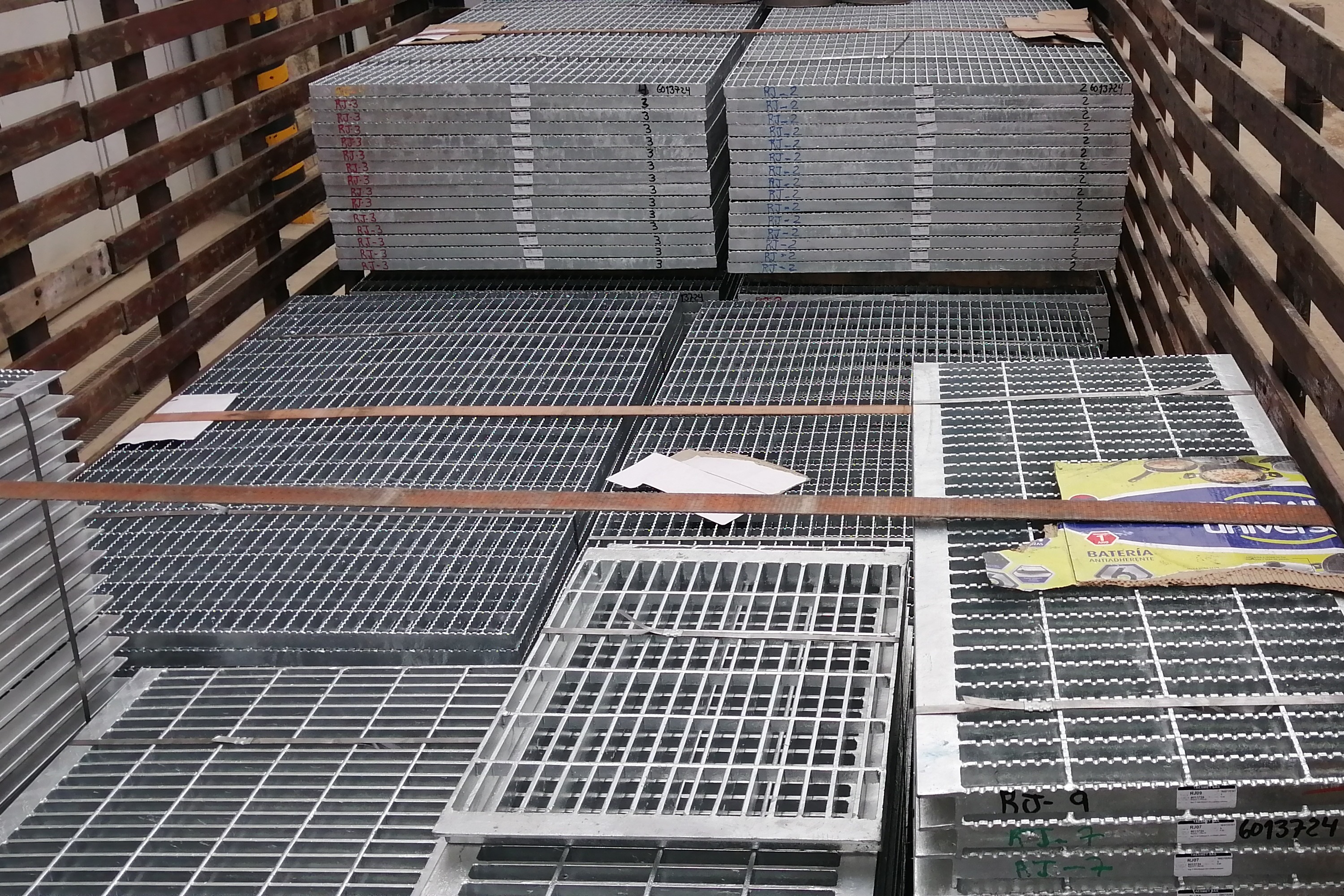 despachos-rejillas-metalicas-taesmet-04