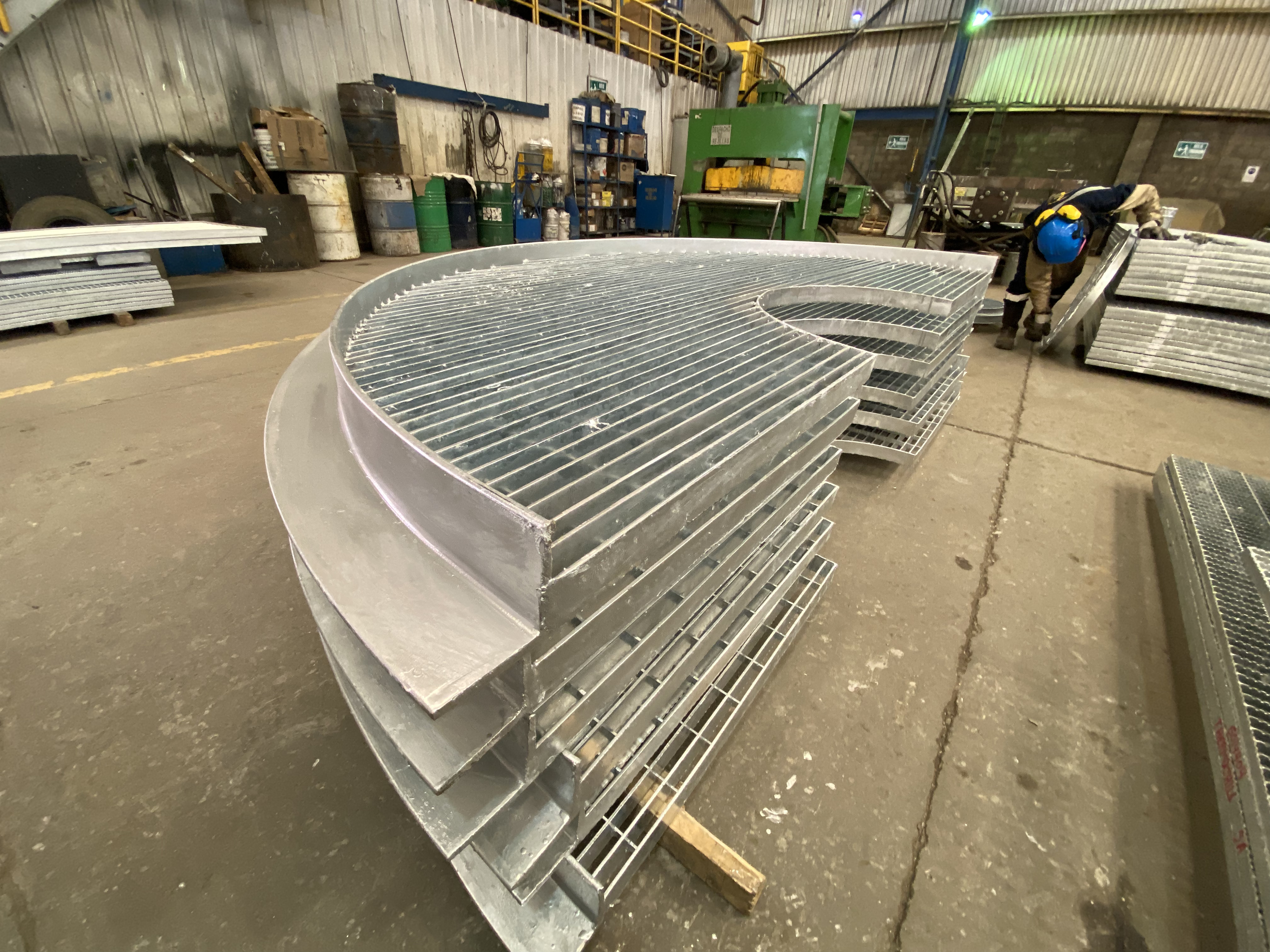 fabricacion-a-medida-de-rejillas-metalicas-taesmet-01